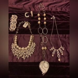 Necklace earrings bracelets jewelry set